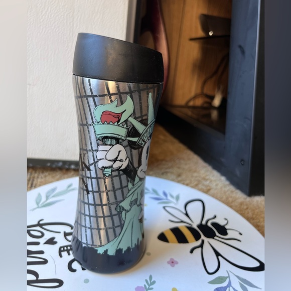 Disney Mickey Mouse New York City Travel Mug - Picture 8 of 16